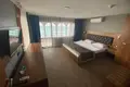 Отель 4* на берегу моря с собственным пляжем в Стамбуле.