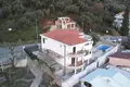 Villa de 4 dormitorios 422 m² Montenegro, Montenegro