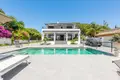 Villa de tres dormitorios 320 m² Marbella, España