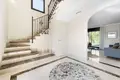 Villa de tres dormitorios 283 m² Estepona, España