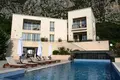 Villa de 4 dormitorios 600 m² Rijeka-Rezevici, Montenegro