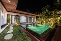 3-Zimmer-Villa 240 m² Jelantik, Indonesien