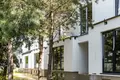 7 room house 307 m² in Warsaw, Poland