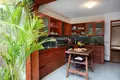 2 bedroom Villa 283 m² Kerobokan Kelod, Indonesia