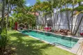 3-Schlafzimmer-Villa  Kerobokan, Indonesien