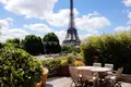 2 bedroom apartment 115 m² Paris, France