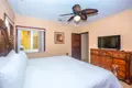 1 bedroom condo 6 840 m² West Bay, Honduras
