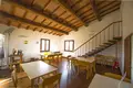 Haus 30 Zimmer 1 000 m² Perugia, Italien