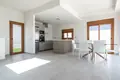 Villa de tres dormitorios 295 m² Torrevieja, España