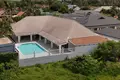 Villa de 4 dormitorios 583 m² Rawai, Tailandia