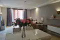 Wohnung 2 Schlafzimmer 156 m² Estepona, Spanien