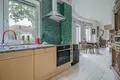 House 10 rooms 368 m² Warsaw, Poland