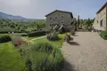 Инвестиционная 660 м² Ареццо, Италия