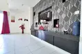 5 bedroom house 360 m² Paralimni, Cyprus