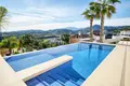 Villa de 4 dormitorios 288 m² Benahavis, España