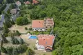 House 861 m² Veresegyhaz, Hungary