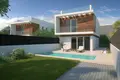 Villa de tres dormitorios 185 m² Orihuela, España