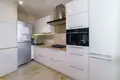 3 room apartment 79 m² Zhdanovichy, Belarus