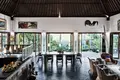 Villa de 4 dormitorios 1 010 m² Begawan, Indonesia