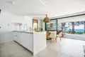 Квартира 2 спальни 338 м² Artola, Испания