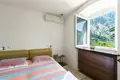 Haus 3 Schlafzimmer 240 m² Dobrota, Montenegro