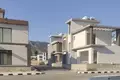 Жилой комплекс вилл 4+1 с бассейном в 150м от Средиземного моря 