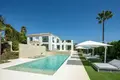 6-Schlafzimmer-Villa 600 m² Marbella, Spanien