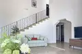 Villa Fully furnished 5-bedroom villa 200 m² 150 meters from the beach.