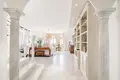 4 bedroom apartment 240 m² San Pedro Alcantara, Spain
