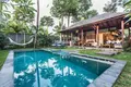 7-Schlafzimmer-Villa 1 043 m² Jimbaran, Indonesien