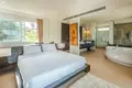 Villa 2 Schlafzimmer 254 m² Phuket, Thailand