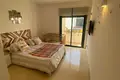 Stadthaus 3 Schlafzimmer 320 m² Estepona, Spanien