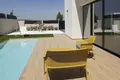 Villa de tres dormitorios 160 m² Rojales, España