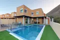 Villa de 4 dormitorios 545 m² Arona, España