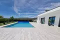 3 bedroom villa 253 m² Quelfes, Portugal
