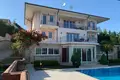 Villa de 6 habitaciones  Bueyuekcekmece, Turquía