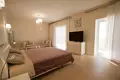 Villa de 4 dormitorios 465 m² Rijeka-Rezevici, Montenegro