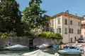 Дом 5 спален 550 м² Manerba del Garda, Италия