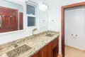Kondominium 4 Schlafzimmer 166 m² West Bay, Honduras