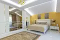 Дуплекс 4 комнаты 200 м² Махмутлар центр, Турция