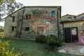 Commercial property 700 m² in Siena, Italy
