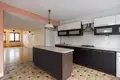 Коммерческое помещение 180 м² Варшава, Польша