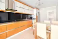 3 bedroom apartment 170 m² Mahmutlar, Turkey