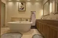 Квартира 4 комнаты 115 м² Тиват, Черногория
