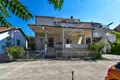 8 room house 300 m² Splitska, Croatia