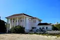 Casa 6 habitaciones 1 050 m² Larnaca, Chipre