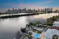 6 room house 650 m² Miami, United States