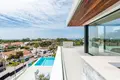 5-Schlafzimmer-Villa 736 m² Marbella, Spanien