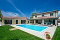 5 bedroom villa 250 m² Porec, Croatia