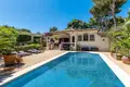 Zamek 4 pokoi 200 m² Santa Ponsa, Hiszpania
